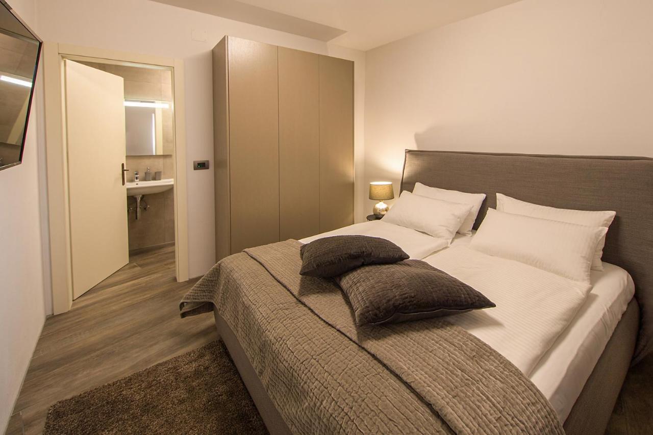 Aldila Art Rooms, Apartment And Vacation House 斯马尔诺 外观 照片