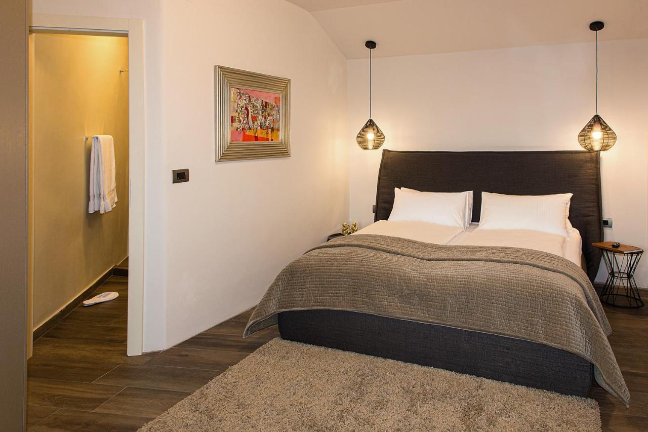 Aldila Art Rooms, Apartment And Vacation House 斯马尔诺 外观 照片