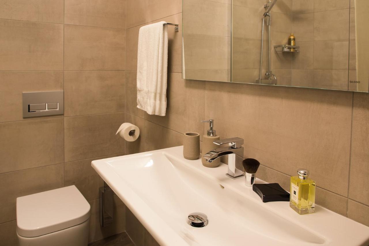 Aldila Art Rooms, Apartment And Vacation House 斯马尔诺 外观 照片