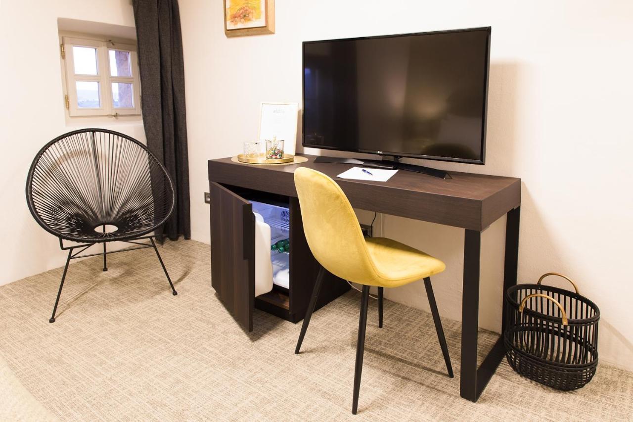 Aldila Art Rooms, Apartment And Vacation House 斯马尔诺 外观 照片