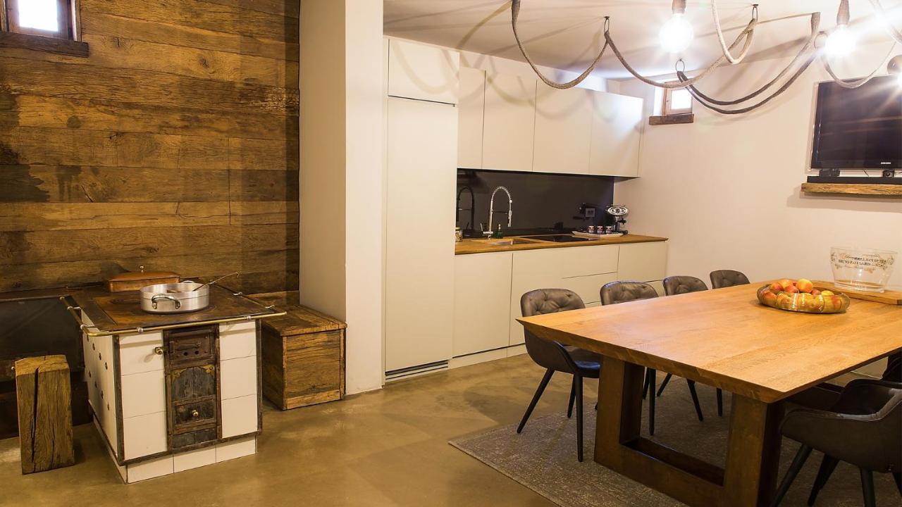 Aldila Art Rooms, Apartment And Vacation House 斯马尔诺 外观 照片