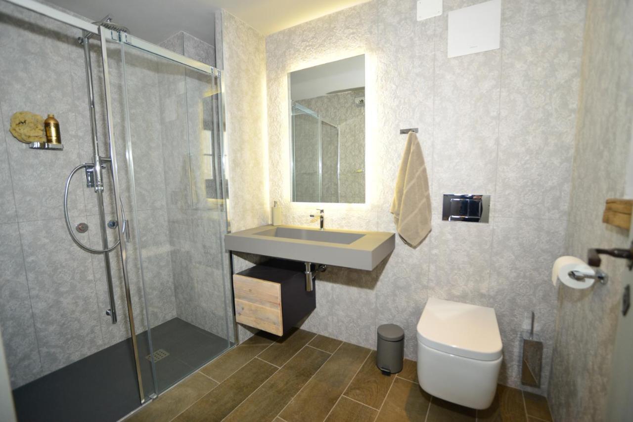 Aldila Art Rooms, Apartment And Vacation House 斯马尔诺 外观 照片